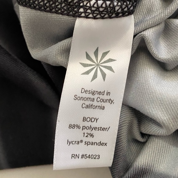 Athleta Patterned Cropped Leggings - Picture 5 of 7